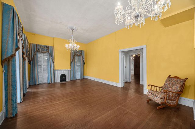 236 Preston Street, Columbus, TX 78934