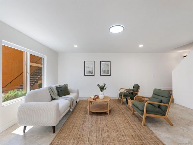 10515 Caminito Rimini, San Diego, CA 92129
