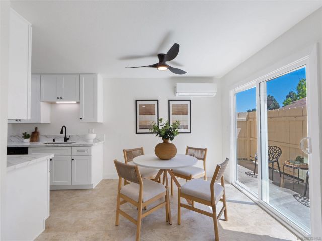 10515 Caminito Rimini, San Diego, CA 92129