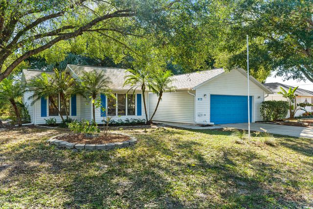 975 4th Lane, Vero Beach, FL 32962