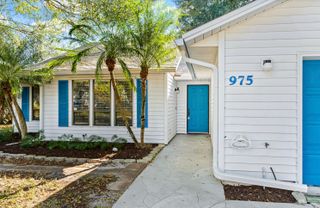 975 4th Lane, Vero Beach, FL 32962