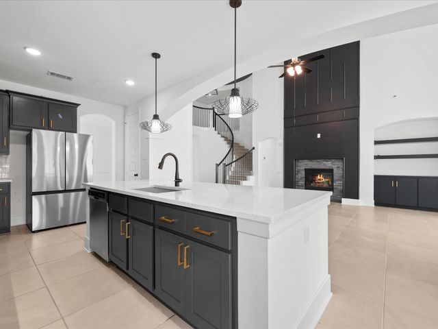 1911 Golden Leaf Drive, Missouri City, TX 77459