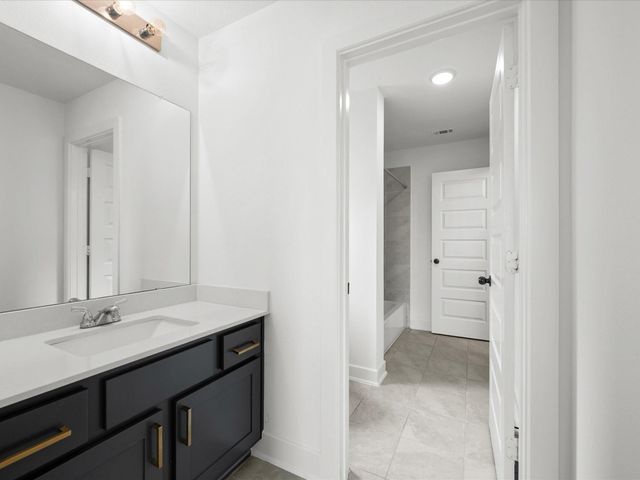 1911 Golden Leaf Drive, Missouri City, TX 77459