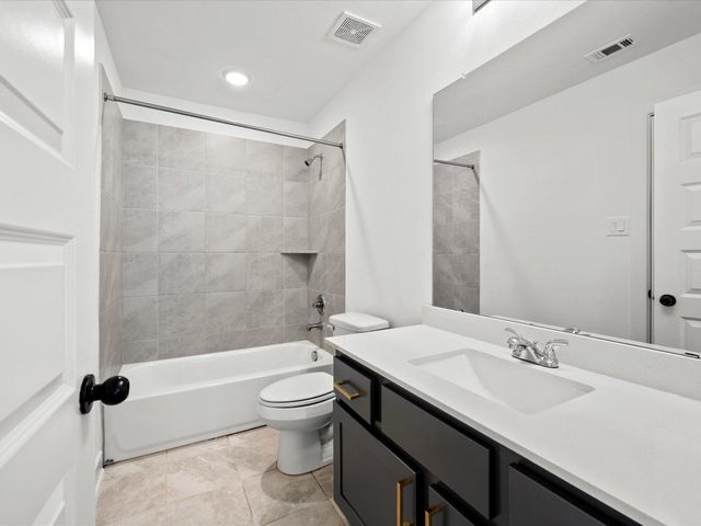 1911 Golden Leaf Drive, Missouri City, TX 77459