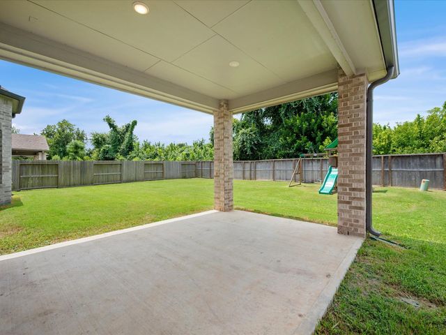 1911 Golden Leaf Drive, Missouri City, TX 77459