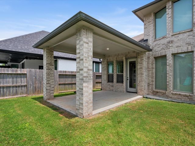 1911 Golden Leaf Drive, Missouri City, TX 77459