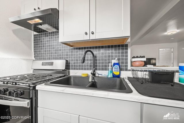 3523 Thompson Avenue, Anchorage, AK 99508