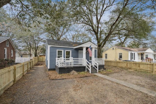 2712 E Surrey, North Charleston, SC 29405