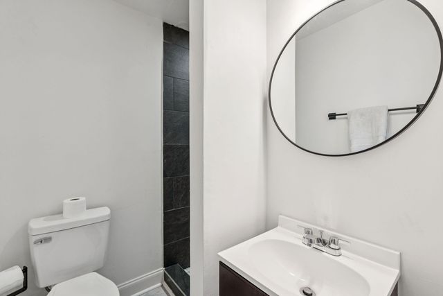 2712 E Surrey, North Charleston, SC 29405