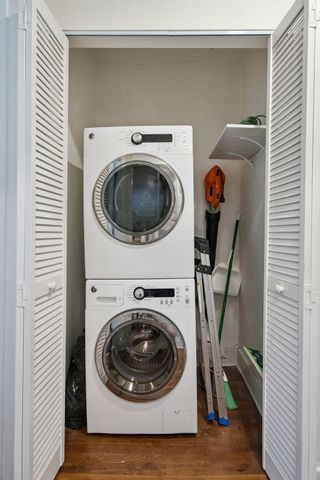 2712 E Surrey, North Charleston, SC 29405