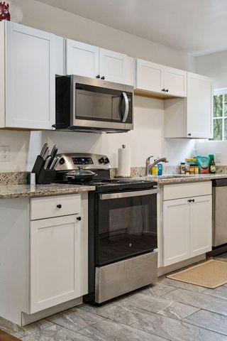 2712 E Surrey, North Charleston, SC 29405