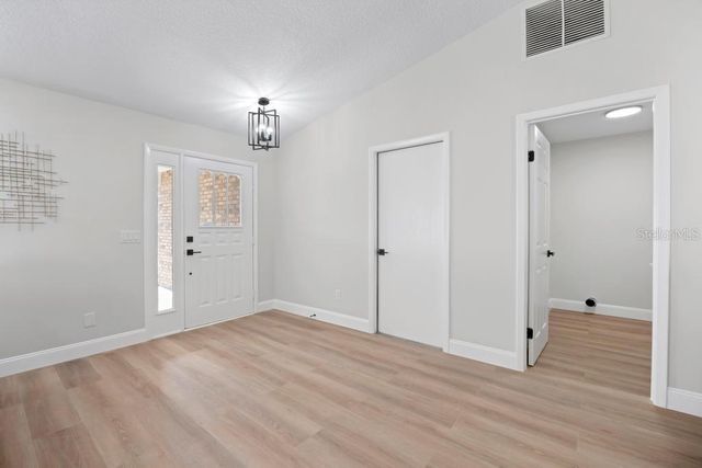 7 BIRD LAND PLACE, Palm Coast, FL 32137