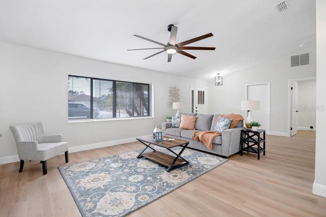 7 BIRD LAND PLACE, Palm Coast, FL 32137