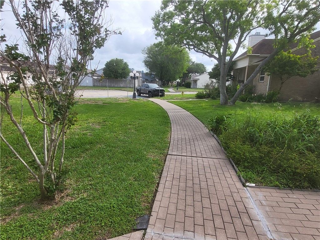 3025 Quail Springs L2, Corpus Christi, TX 78414 — photo 2