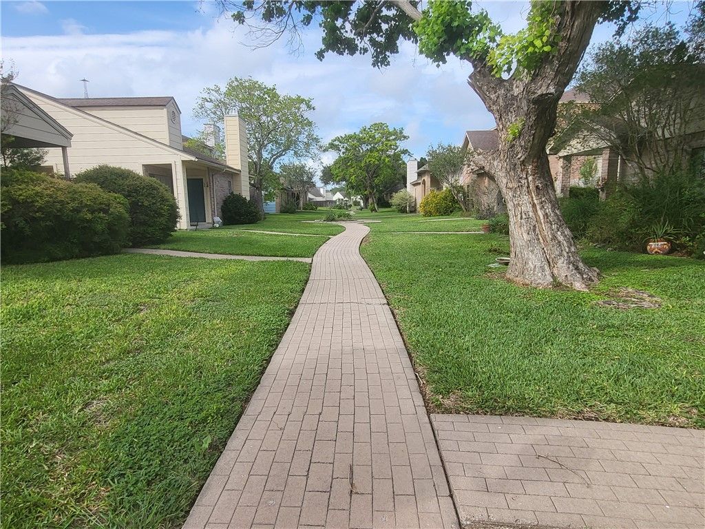 3025 Quail Springs L2, Corpus Christi, TX 78414 — photo 3