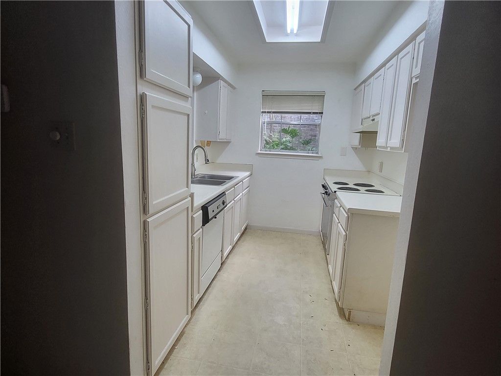 3025 Quail Springs L2, Corpus Christi, TX 78414 — photo 5