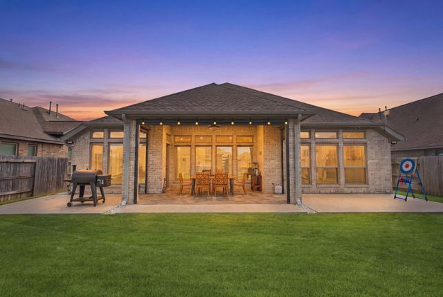 2110 Bronze Creek Lane, Rosenberg, TX 77469