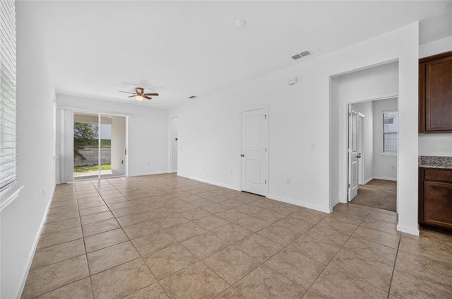 4406 DAVOS DR, Clermont, FL 34711