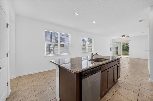 4406 DAVOS DR, Clermont, FL 34711