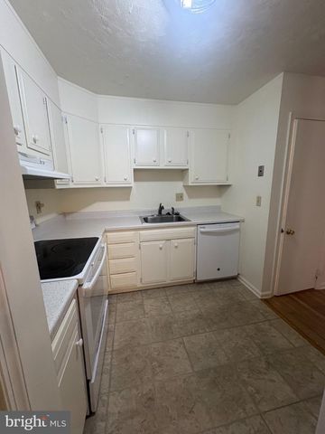 1116 WAYNE AVE, Coatesville, PA 19320
