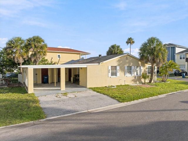13104 4TH STREET E, Madeira Beach, FL 33708