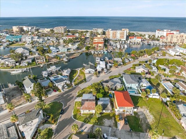 13104 4TH STREET E, Madeira Beach, FL 33708