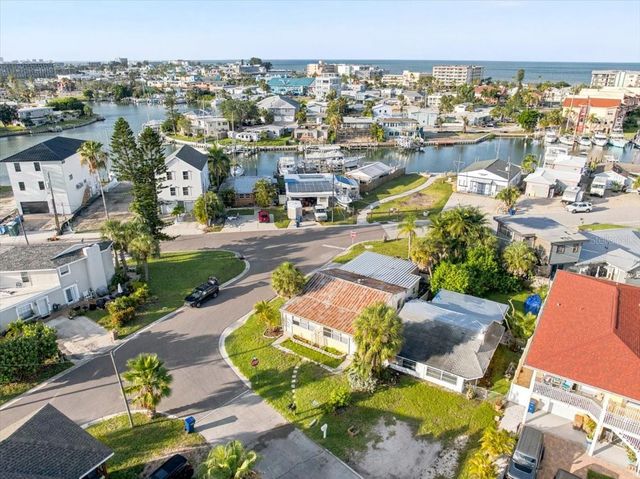 13104 4TH STREET E, Madeira Beach, FL 33708