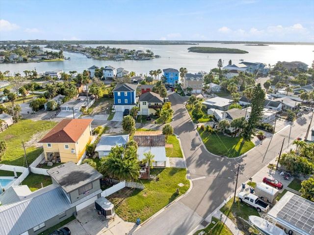 13104 4TH STREET E, Madeira Beach, FL 33708