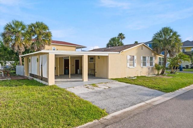 13104 4TH STREET E, Madeira Beach, FL 33708
