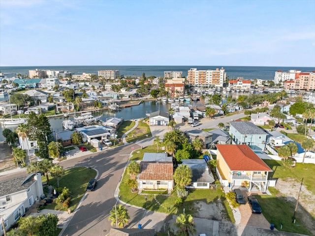 13104 4TH STREET E, Madeira Beach, FL 33708