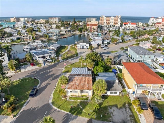 13104 4TH STREET E, Madeira Beach, FL 33708