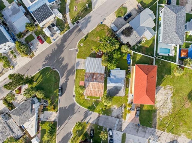 13104 4TH STREET E, Madeira Beach, FL 33708