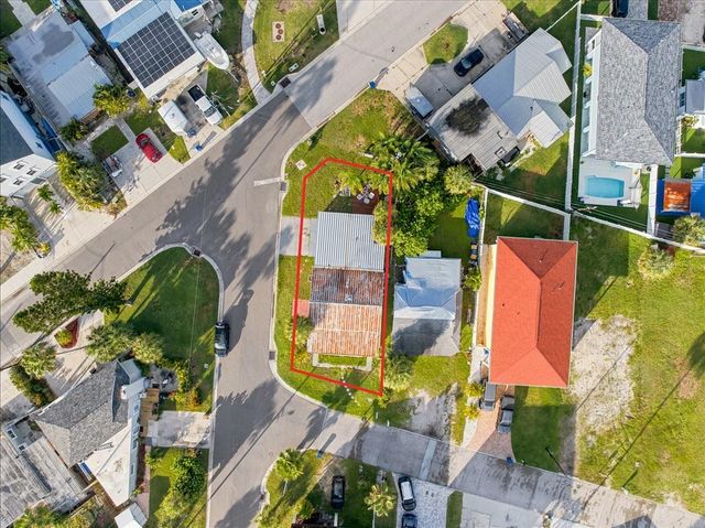 13104 4TH STREET E, Madeira Beach, FL 33708