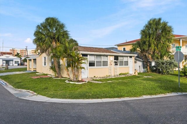 13104 4TH STREET E, Madeira Beach, FL 33708