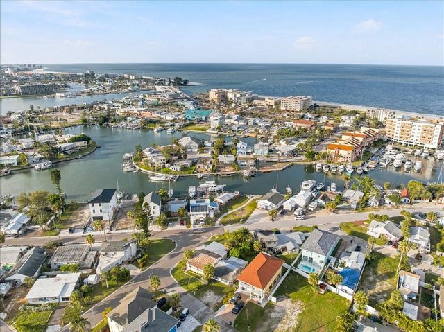 13104 4TH STREET E, Madeira Beach, FL 33708