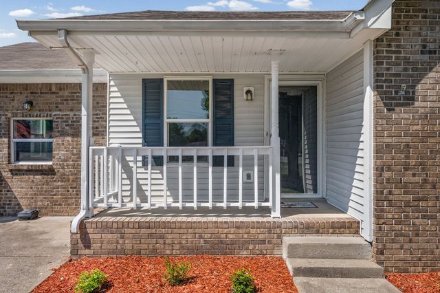 1301 Hand Dr, Clarksville, TN 37042