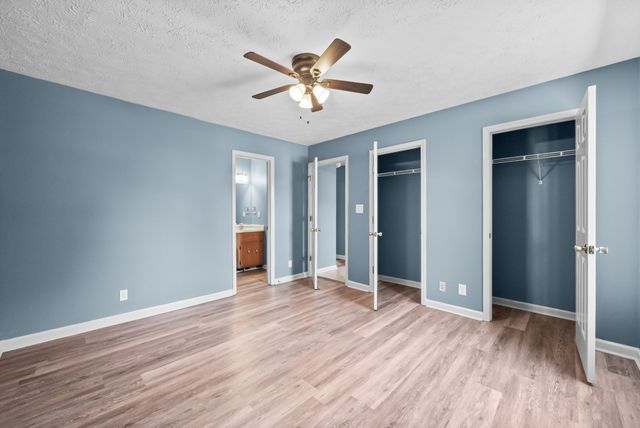 1301 Hand Dr, Clarksville, TN 37042