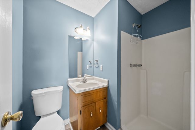 1301 Hand Dr, Clarksville, TN 37042