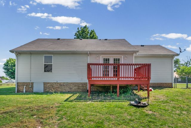 1301 Hand Dr, Clarksville, TN 37042