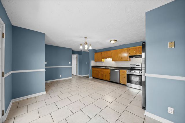 1301 Hand Dr, Clarksville, TN 37042