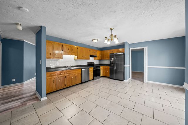 1301 Hand Dr, Clarksville, TN 37042