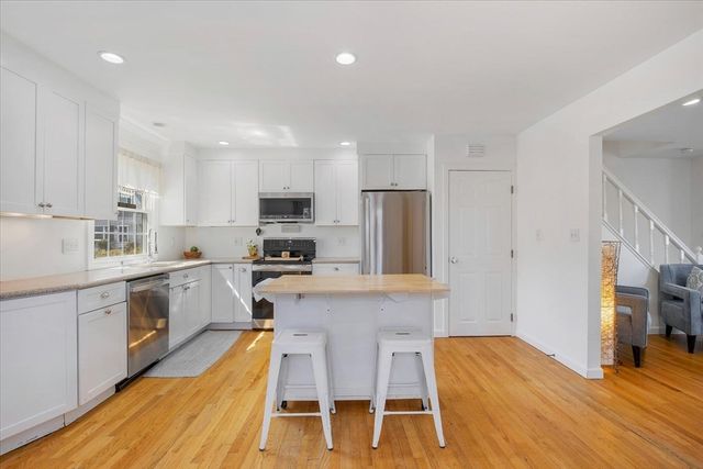231 Route 28 2, Harwich, MA 02671