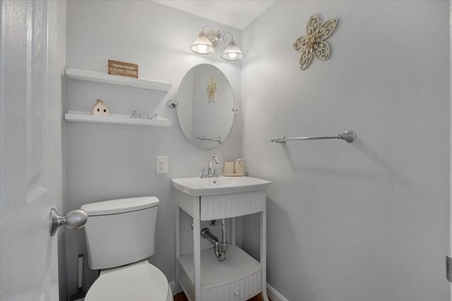 231 Route 28 2, Harwich, MA 02671