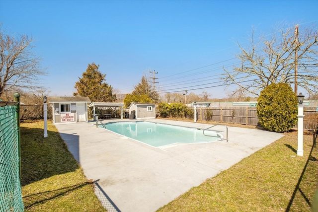 231 Route 28 2, Harwich, MA 02671
