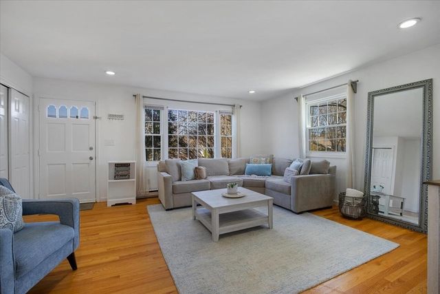 231 Route 28 2, Harwich, MA 02671
