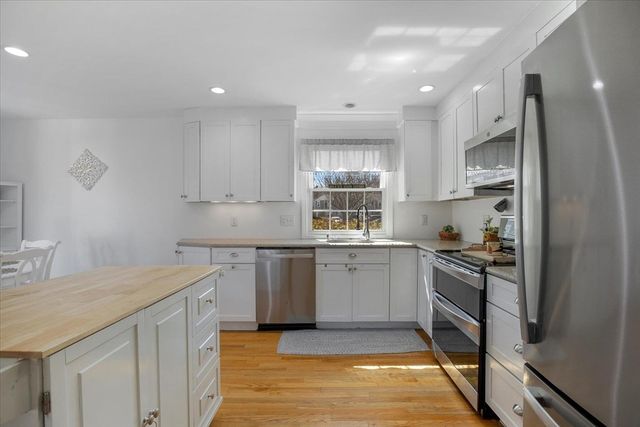 231 Route 28 2, Harwich, MA 02671