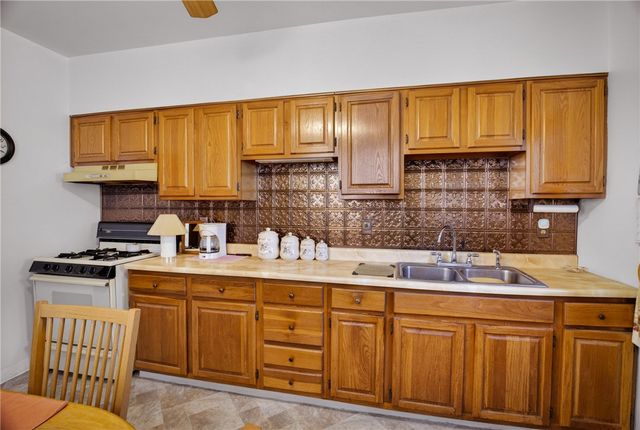 14 4th St, Sharpsburg, PA 15215
