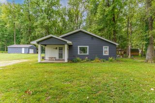 8733 Locust Lane, Newburgh, IN 47630