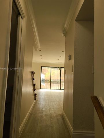 4020 Del Rio Way, Sunrise, FL 33351