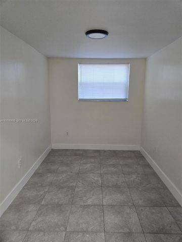 4020 Del Rio Way, Sunrise, FL 33351